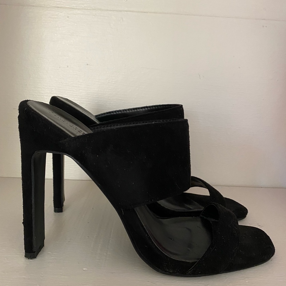 Forever 21 Elegant Black Heels